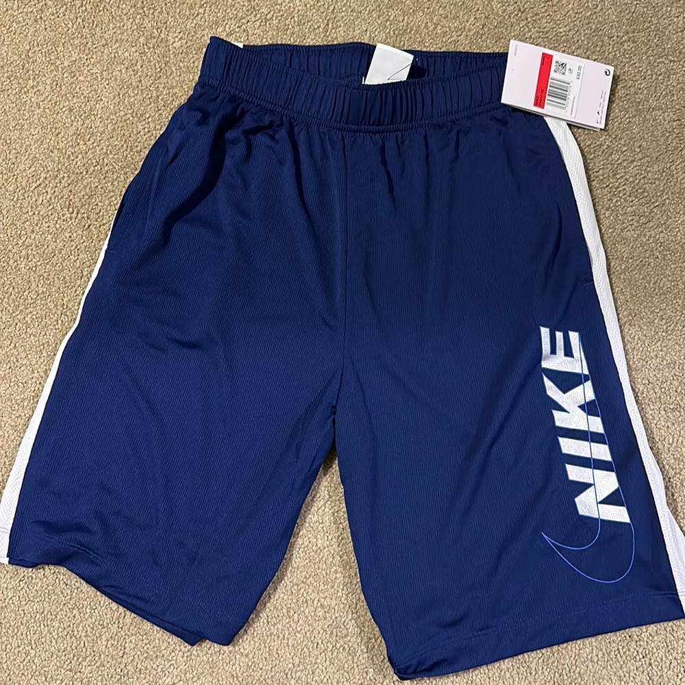 NWT boys Nike training shorts